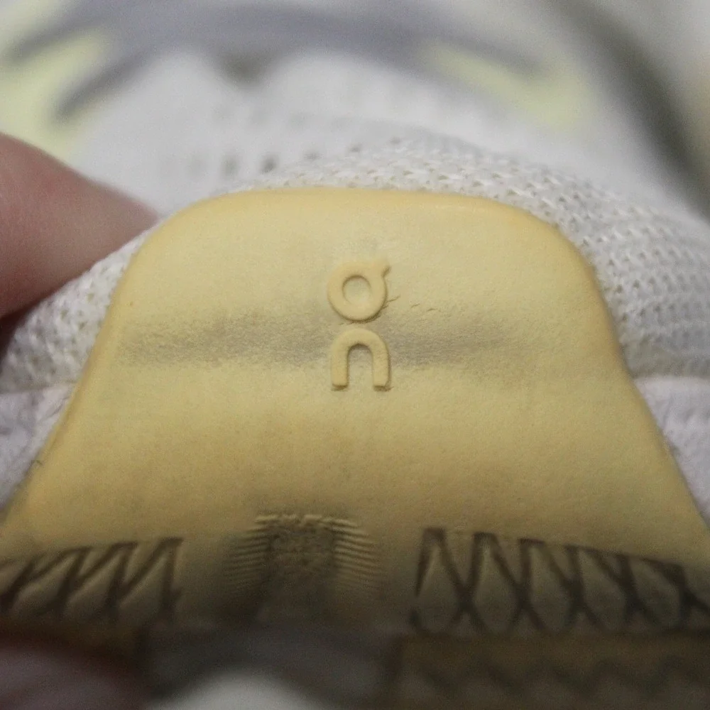 On Running Cloudswift Running Shoes Womans‎ 8.5 White Yellow Lace Up Athletic